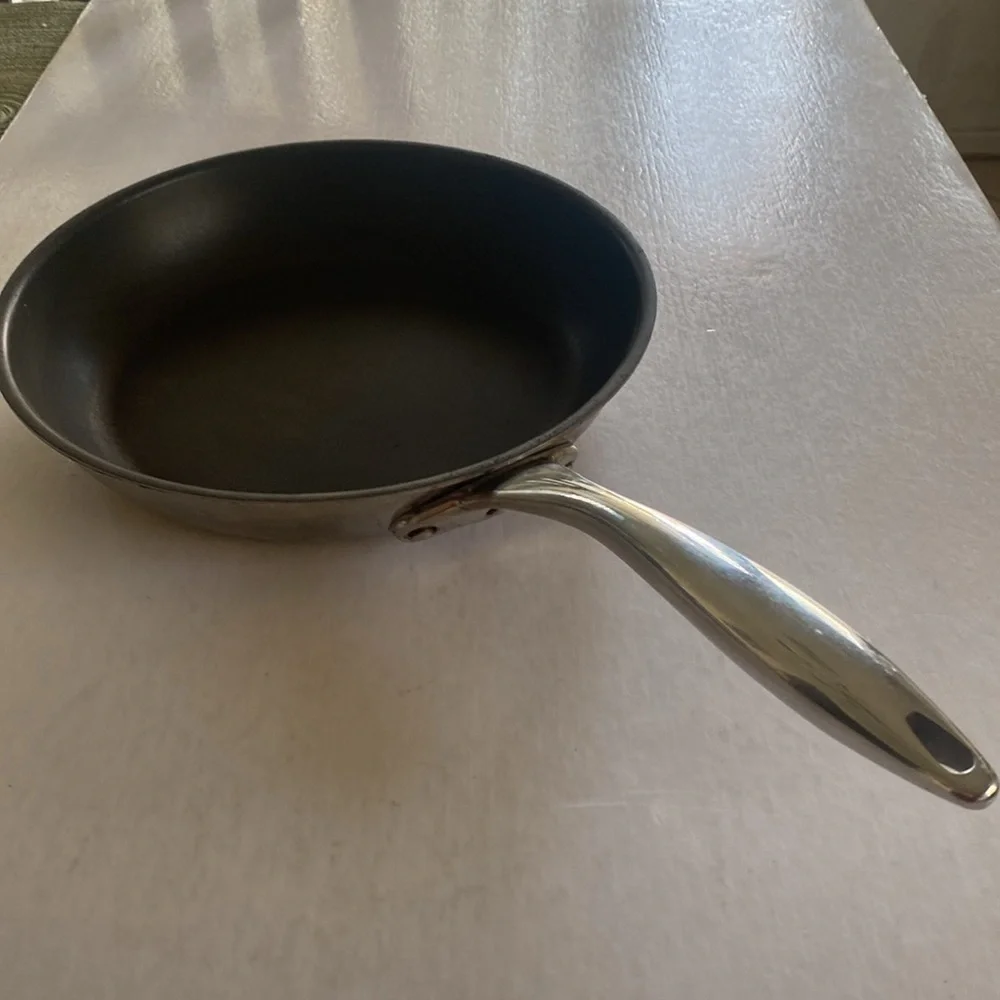 Regal Ware MASTERCLAD Pro Series Plus Ti-3 NonStick Frying Pan 10”